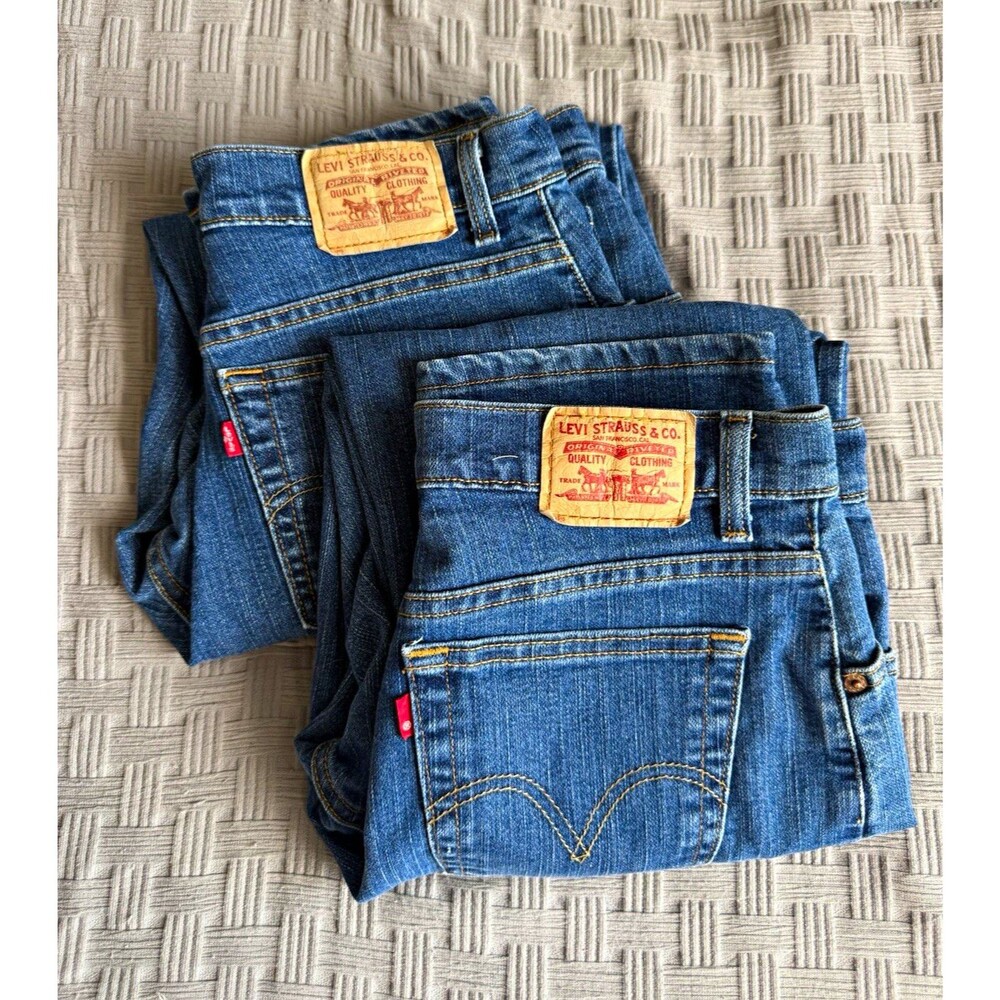 Lot of 2 Pairs: Levi’s 550 Women's Relaxed Tapered Jeans Size 12 Short W31